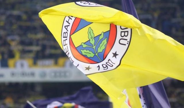 Fenerbahçe Sevilla maçı sonrası sahaya madde atan 7 taraftarı tribünden süresiz men etti