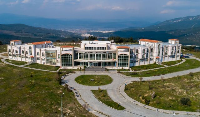 Dokuz Eylül Üniversitesi Sözleşmeli Personel Alımı Başladı! Başvuru Şartları ve Kontenjan Belli Oldu!