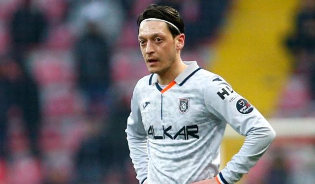 Mesut Özil Futbolu Bıraktı: “Emekliye Ayrılmak İstediğimi Duyurmak İstiyorum”