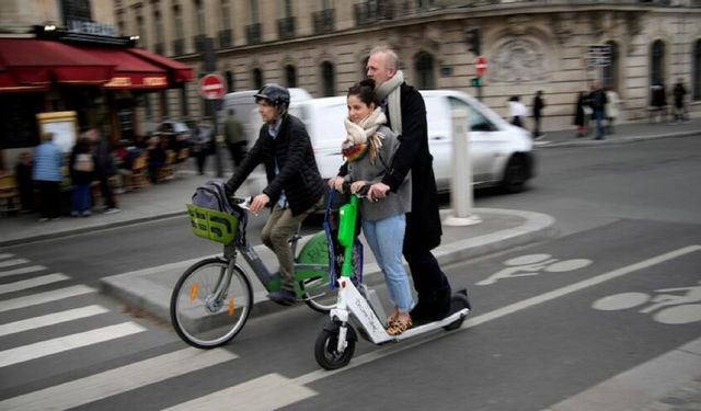 Fransa’nın Başkenti Paris: Elektrikli Scooter Kullanımının Yasaklanması İçin ‘Hayır’ Oyu Verdi