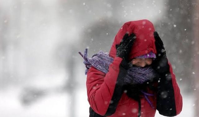 Soğuk Hava Dalgası Rusya'dan Koptu Türkiye'ye Geliyor! Meteoroloji Uzmanları Sıkı Giyinin Kar Soğuğu Geliyor Dedi!