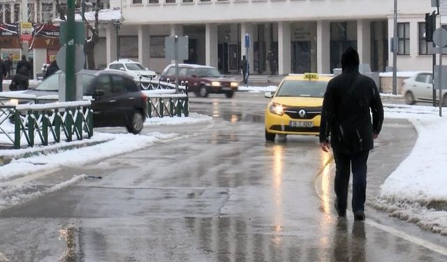 Meteoroloji Uzmanları Uyarısını Yaptı: İstanbul'da Yaşayanlar Soğuk Hava Dalgasına Kapılacak!