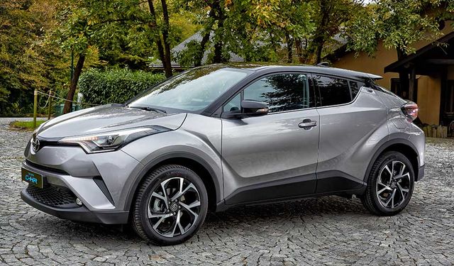 Otomobil Markası Fiyatları Düşürdü! Listede Toyota C-HR, Corolla, Yaris Modelleri Bulunuyor...